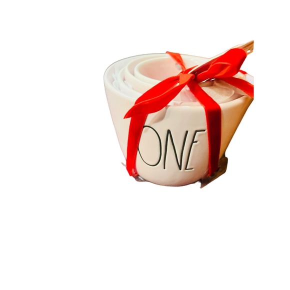 Rae Dunn Large Pink Measuring cups with small heart in the back - Picture 2 of 8